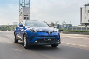 toyota_chr_028_880x500